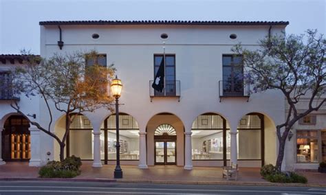 <strong>Apple Store</strong> - State Street Hours: 10am - 7pm (0. . Apple store santa barbara
